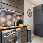Chic 2-Room Apartment In The Heart Of Parisian Luxury