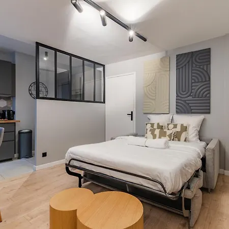 Apartment Chic 2-room In The Heart Of Parisian Luxury *